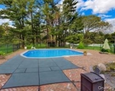 1719 Cedar Swamp Road - Photo Thumbnail 28