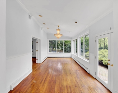 1719 Cedar Swamp Road - Photo Thumbnail 7