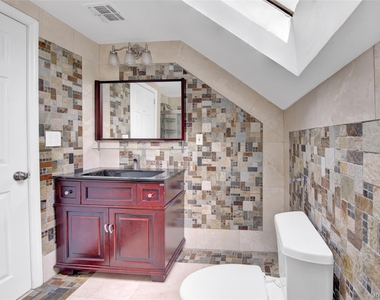 1719 Cedar Swamp Road - Photo Thumbnail 21