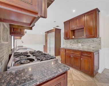 1719 Cedar Swamp Road - Photo Thumbnail 9