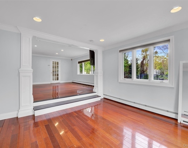 1719 Cedar Swamp Road - Photo Thumbnail 12