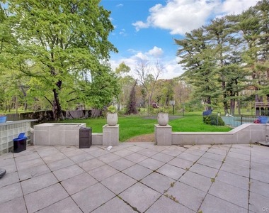 1719 Cedar Swamp Road - Photo Thumbnail 27