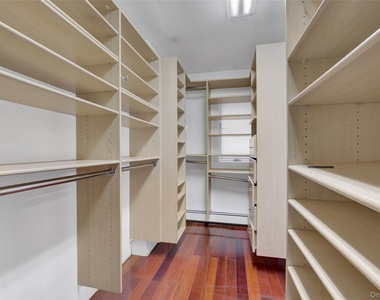 1719 Cedar Swamp Road - Photo Thumbnail 15