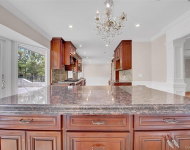 1719 Cedar Swamp Road - Photo Thumbnail 8