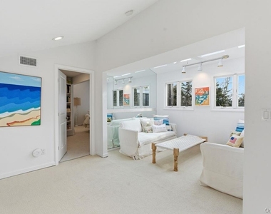 24 Liberty Street - Photo Thumbnail 12