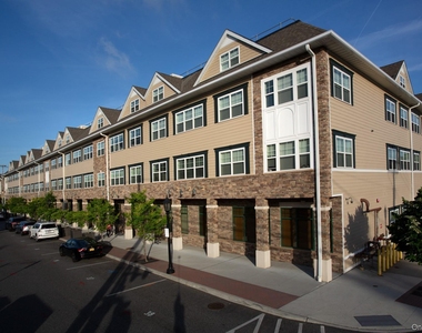 148 South Front Street - Photo Thumbnail 1