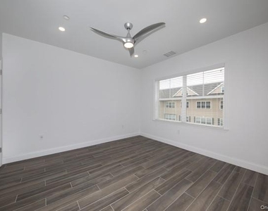 148 South Front Street - Photo Thumbnail 5