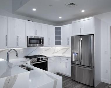 148 South Front Street - Photo Thumbnail 2