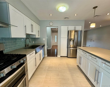 68 Jamaica Avenue - Photo Thumbnail 2
