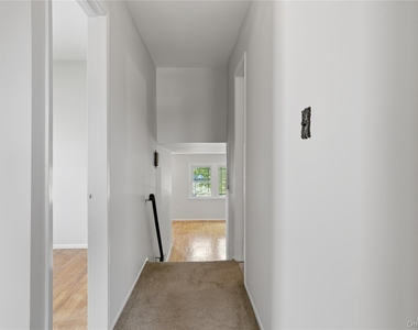 57-04 Cloverdale Boulevard - Photo Thumbnail 30