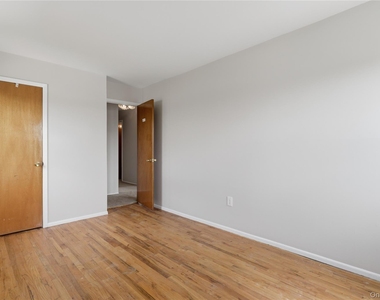 57-04 Cloverdale Boulevard - Photo Thumbnail 26