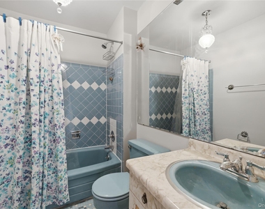 57-04 Cloverdale Boulevard - Photo Thumbnail 22