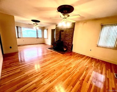 57 Hubbard Road - Photo Thumbnail 2