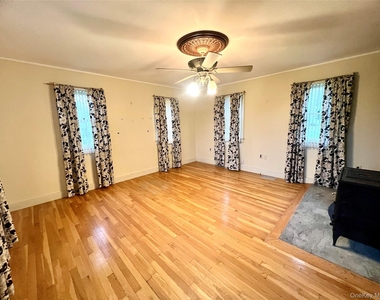 57 Hubbard Road - Photo Thumbnail 4