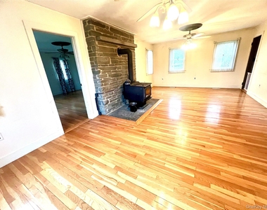 57 Hubbard Road - Photo Thumbnail 3
