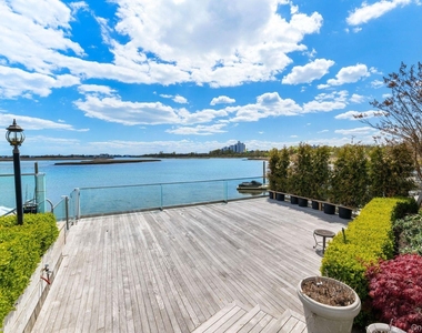 49 Harborview W - Photo Thumbnail 23