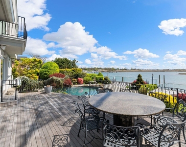 49 Harborview W - Photo Thumbnail 18