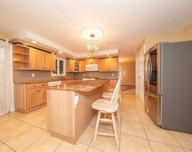4025 Boston Avenue - Photo Thumbnail 7