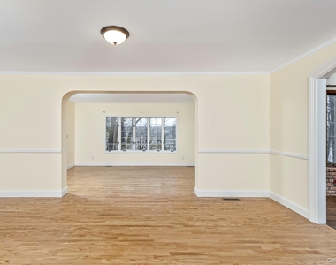 451 River Road - Photo Thumbnail 6