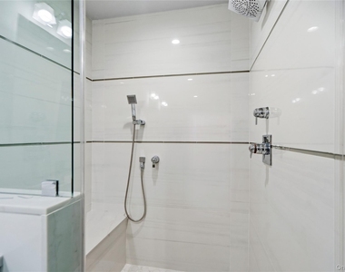 14 Harbor Lane - Photo Thumbnail 32