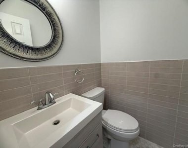 71 Orchard Street - Photo Thumbnail 6