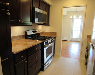 103 Gedney Street - Photo Thumbnail 4