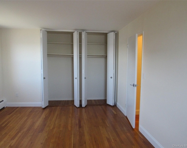 103 Gedney Street - Photo Thumbnail 11