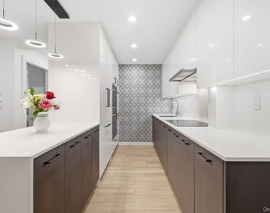 560 Halstead Avenue - Photo Thumbnail 12