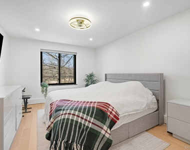 560 Halstead Avenue - Photo Thumbnail 14