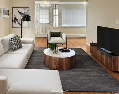44 Graywood Road - Photo Thumbnail 4