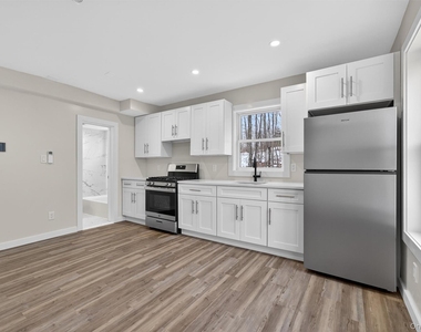 303 Main Street - Photo Thumbnail 4