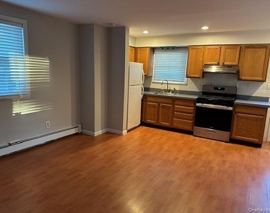 44 1/2 Avenue A - Photo Thumbnail 1