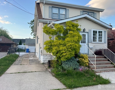 138 Luther Ave Avenue - Photo Thumbnail 5