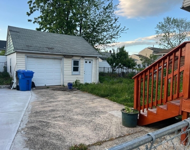 138 Luther Ave Avenue - Photo Thumbnail 6