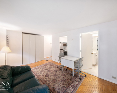 106 Central Park S - Photo Thumbnail 3