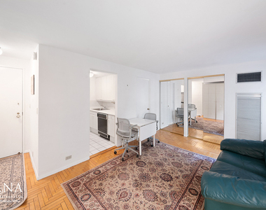 106 Central Park S - Photo Thumbnail 2
