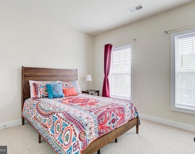 15160 Kentshire Drive - Photo Thumbnail 29