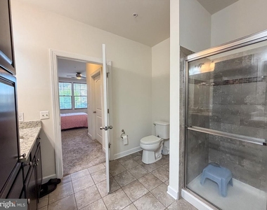 13723 Neil Armstrong Avenue - Photo Thumbnail 17