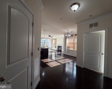 13723 Neil Armstrong Avenue - Photo Thumbnail 3