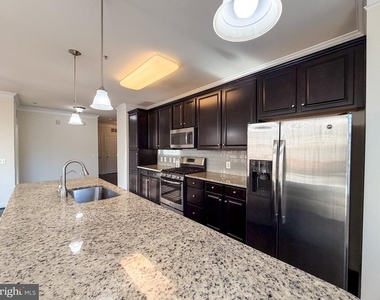 13723 Neil Armstrong Avenue - Photo Thumbnail 6