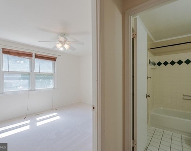 3048 Silent Valley Drive - Photo Thumbnail 19
