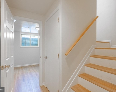 3048 Silent Valley Drive - Photo Thumbnail 15