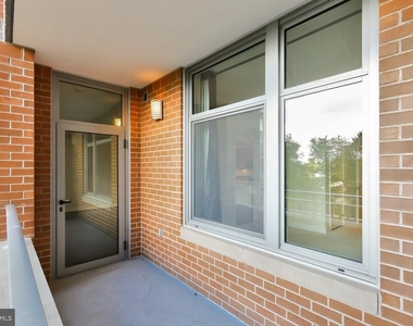 8220 Crestwood Heights Drive - Photo Thumbnail 30