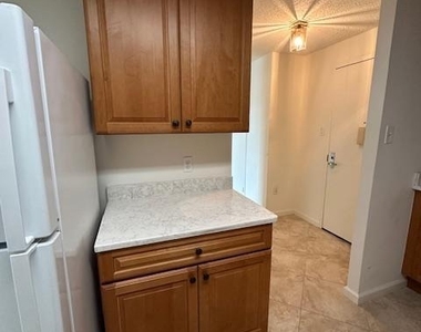 200 N Pickett Street - Photo Thumbnail 3