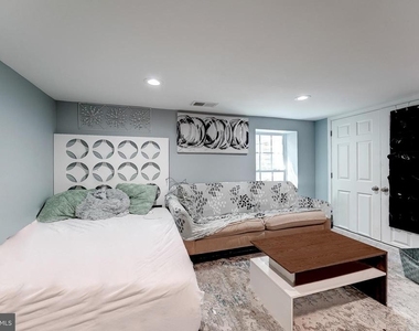 715 N George Mason Drive - Photo Thumbnail 21