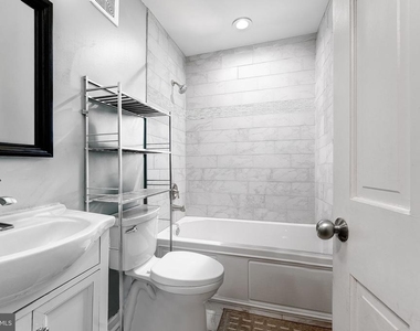 715 N George Mason Drive - Photo Thumbnail 10