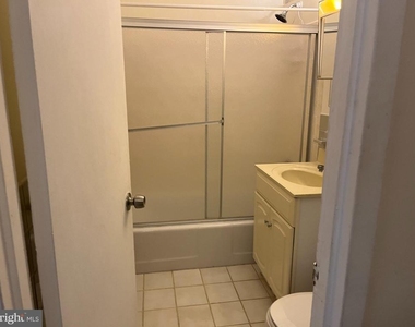 1121 Arlington Boulevard - Photo Thumbnail 6