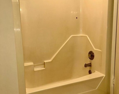47 Baltimore Street - Photo Thumbnail 9