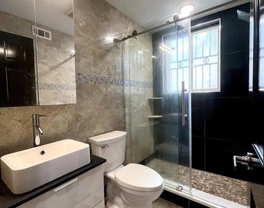 1306 N Carlisle Street - Photo Thumbnail 12