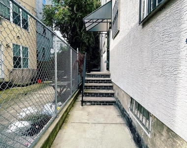1306 N Carlisle Street - Photo Thumbnail 18
